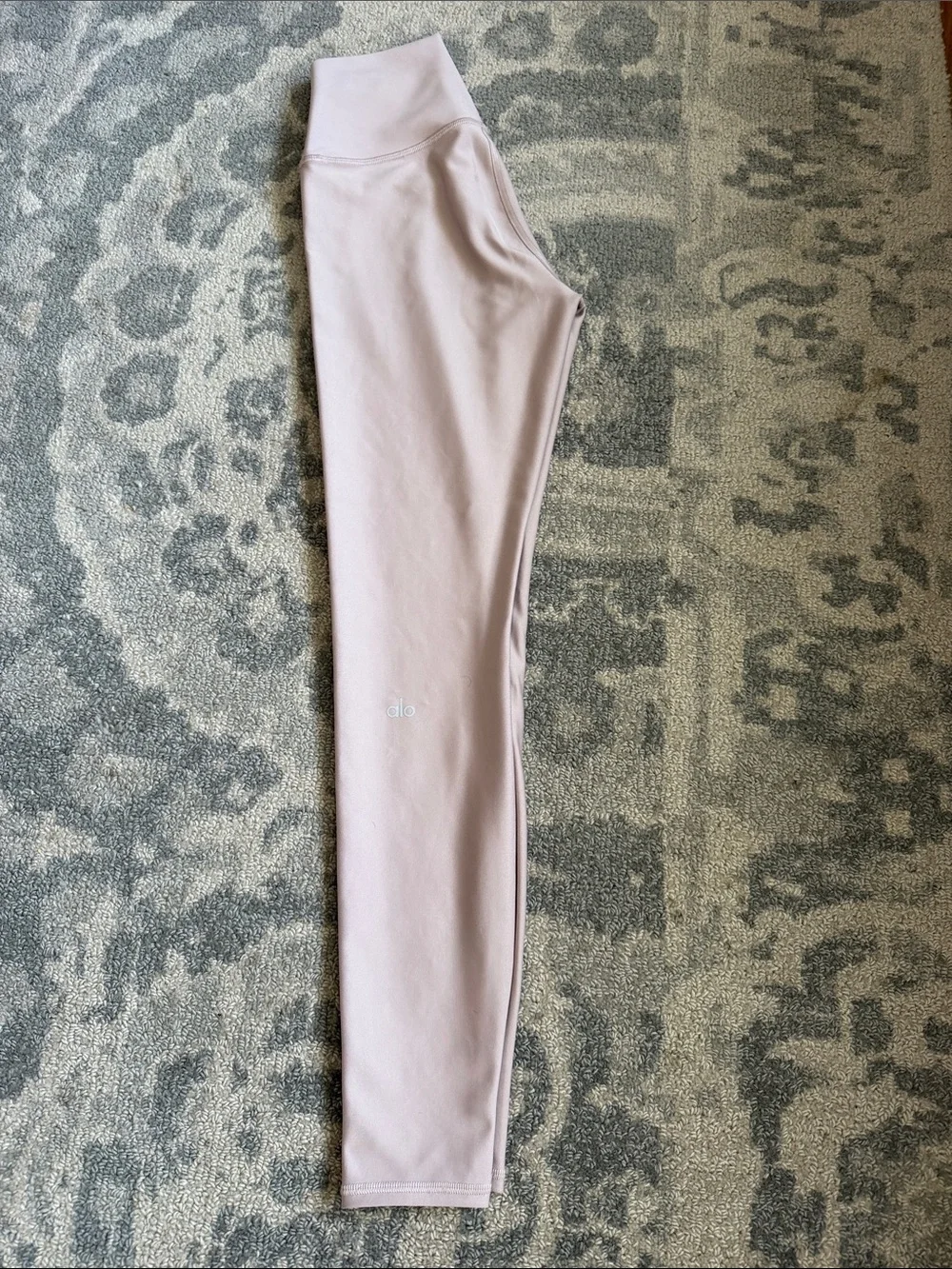 ALO Yoga High-Waist Leggings in Light Pink
